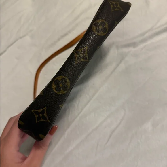 Louis Vuitton Monogram Pochette Accessoires – Authentic, Made in France - Picture 5 of 11